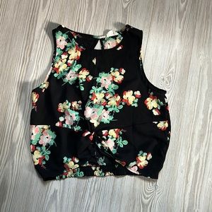 Women’s multi colored crop top, sleeveless
